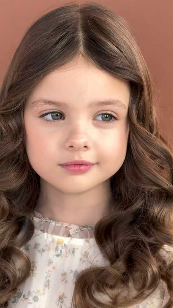 カーニバルの子どもたち P2 - プロの写真スタイルによるリアルな