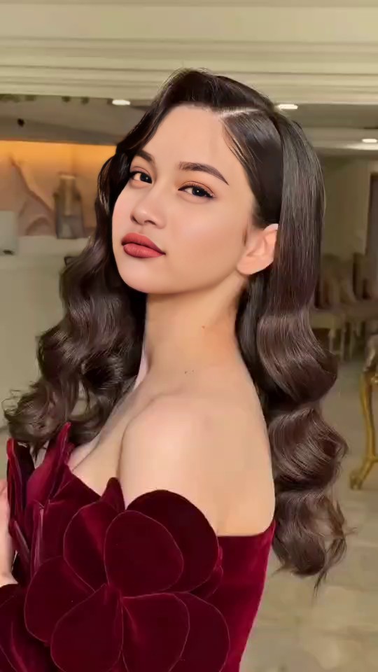 ​​Red Dress Goddess​​ image