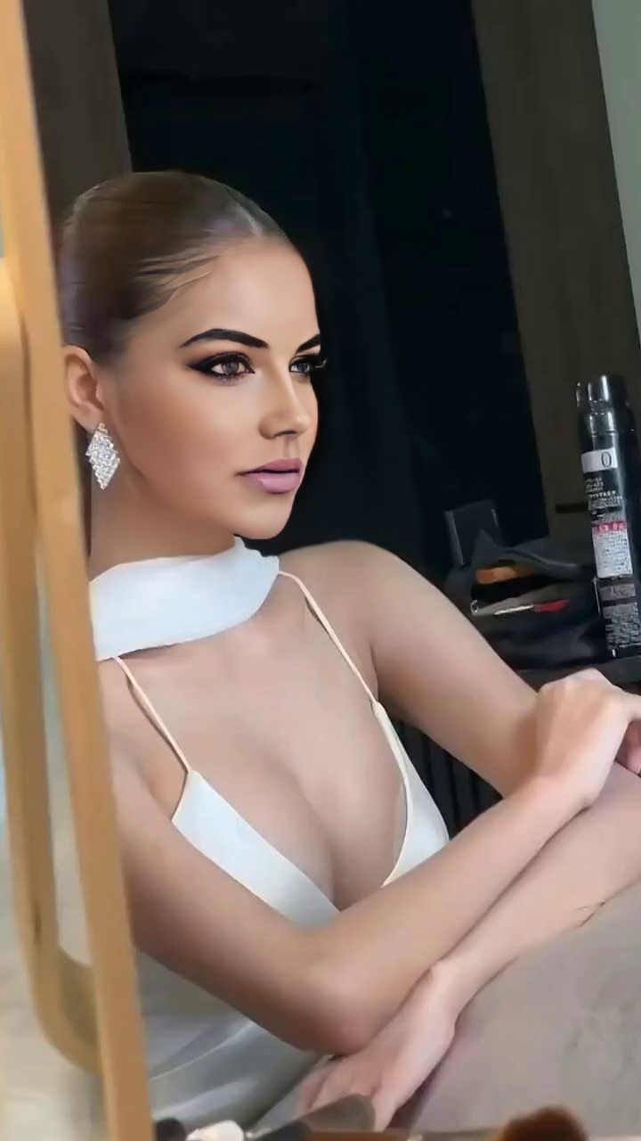 ​​Side Profile Goddess​​ image