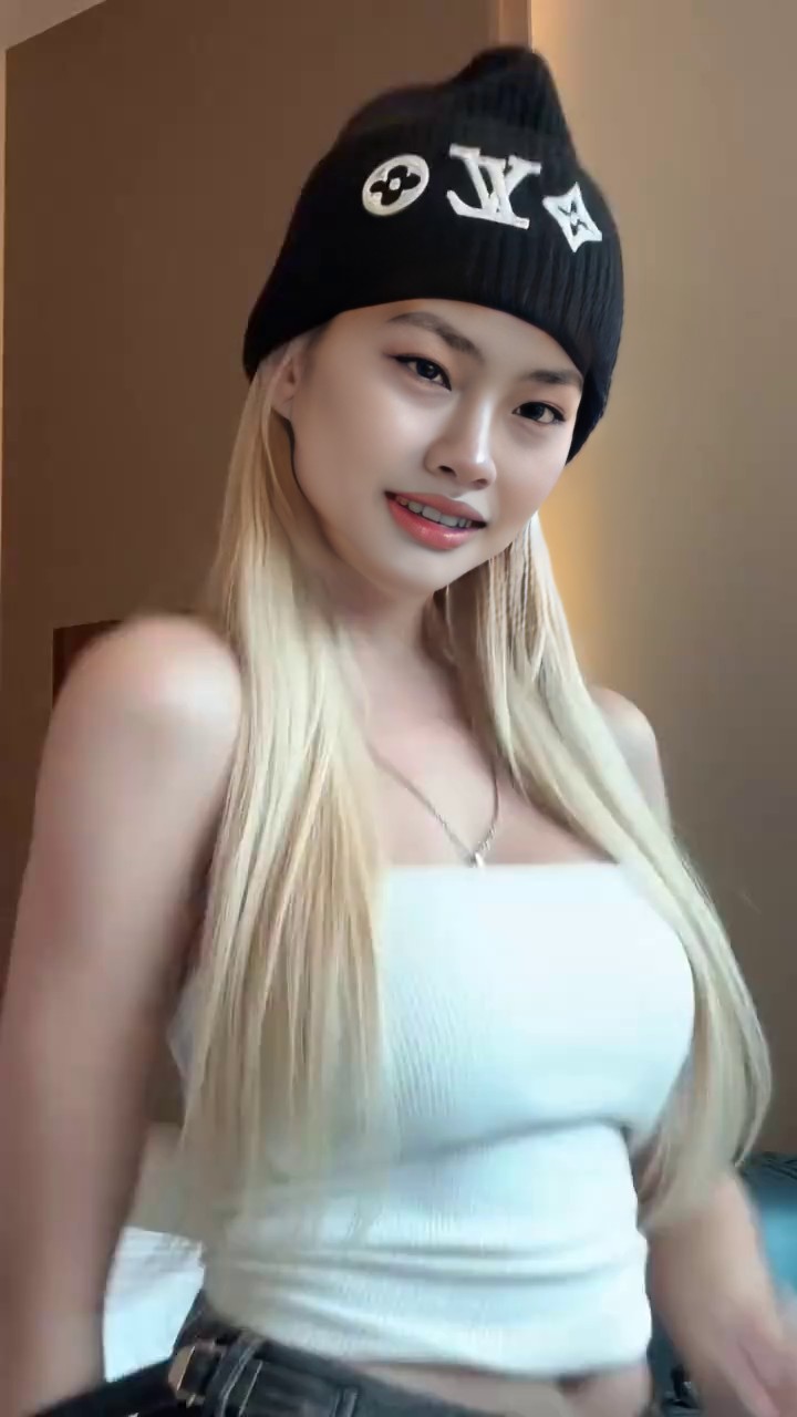 ​​Sweet and Cool Girl​​ image