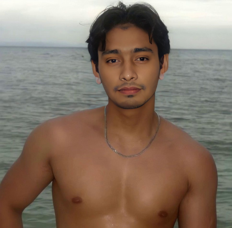 The dazzling moment under the beach sunshine image