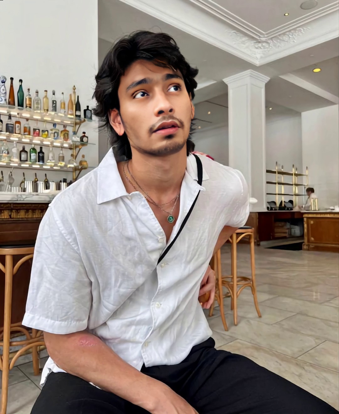 Transforming Fun: Pinching Magic Show image