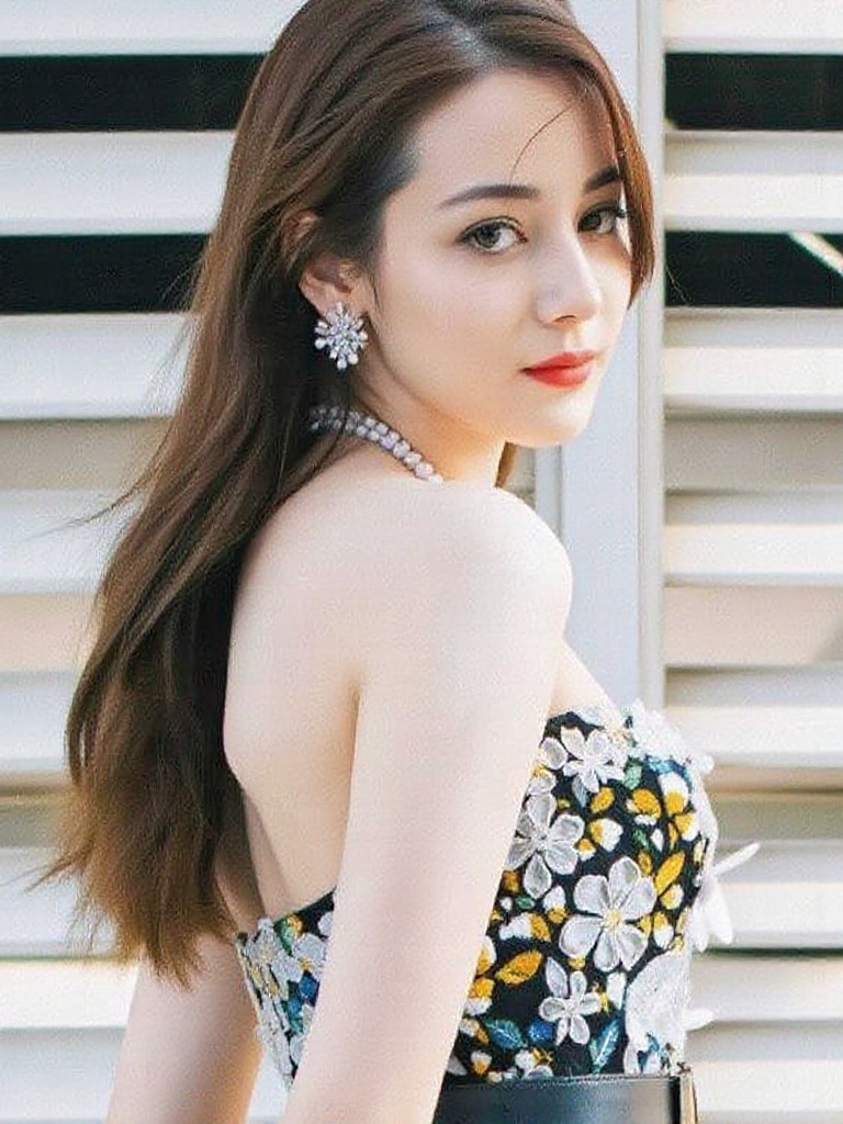 Beautiful Robot image