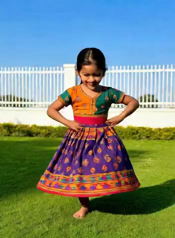 The little girl is dancing image
