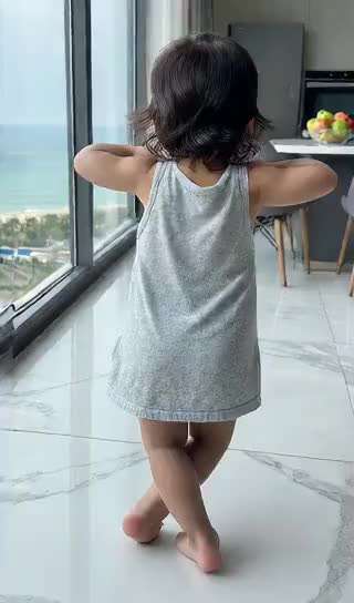 Danza de la cabeza del bebé image