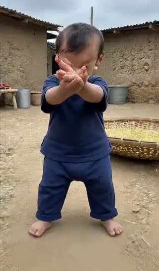El baile de cabeza del bebé image