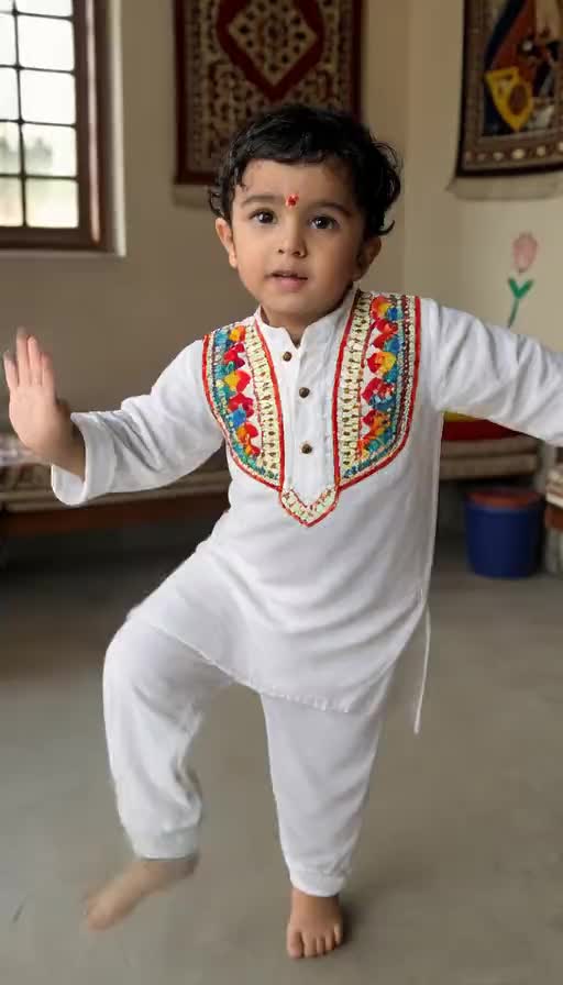 Little Robot Baby Dance image