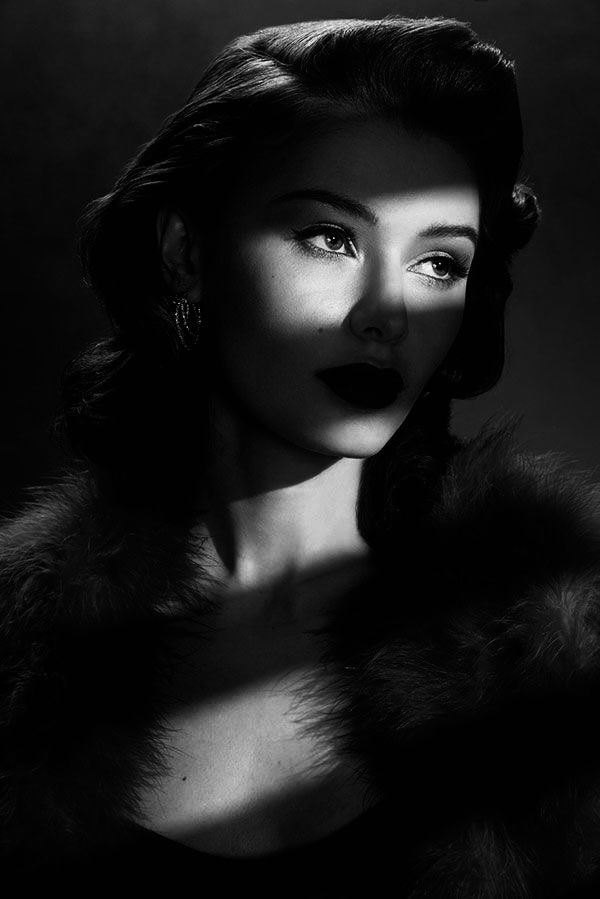 Porträt im Film-Noir-Detektivstil